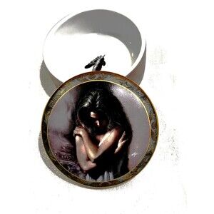 Quiet Time Music Box by Lee Bogle Native American Beauty 1998 Y2K See Video
